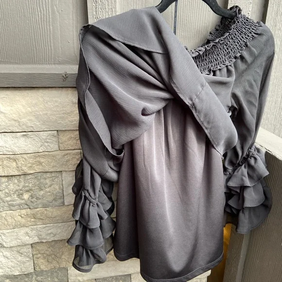 CeCe Black Ruffled Blouse - Picture 5 of 6